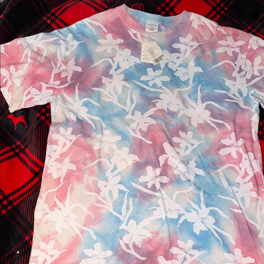 Urban Outfitters Pink and Blue Floral Tee
